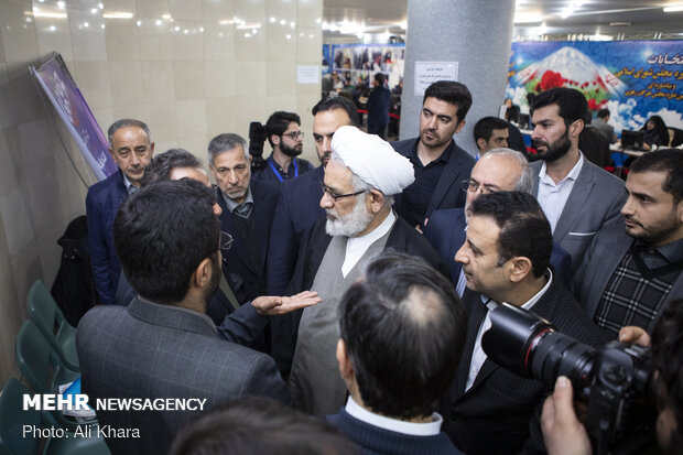 بازدید حجت الاسلام محمدجعفر منتظری دادستان کل کشور از محل ثبت‌نام داوطلبان انتخابات مجلس یازدهم