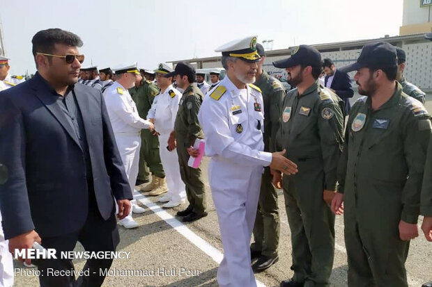 التصاق طائرة "سيمرغ" المسيرة  الى القوة البحرية للجيش الايراني