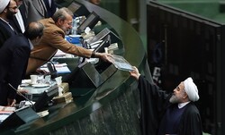Rouhani submits next year’s budget bill to Parl.