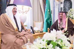 الملك السعودي يلتقي بالأمين العام لمجلس تعاون الخليج الفارسي