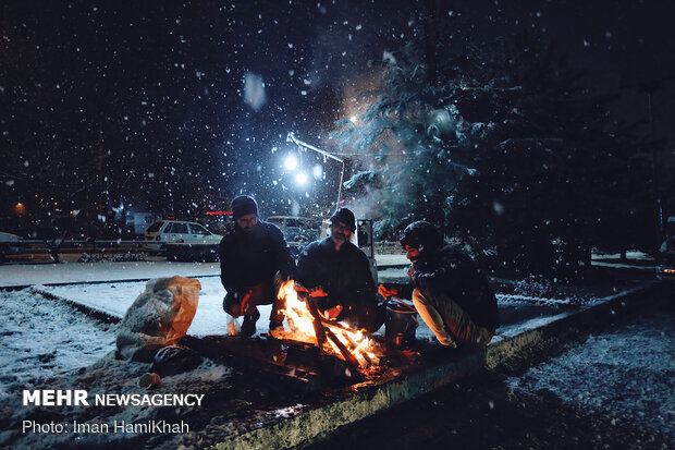 
Nightfall snow in Hamedan