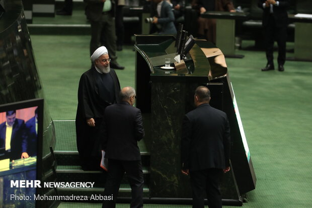 Rouhani submits next year’s budget bill to Parl.