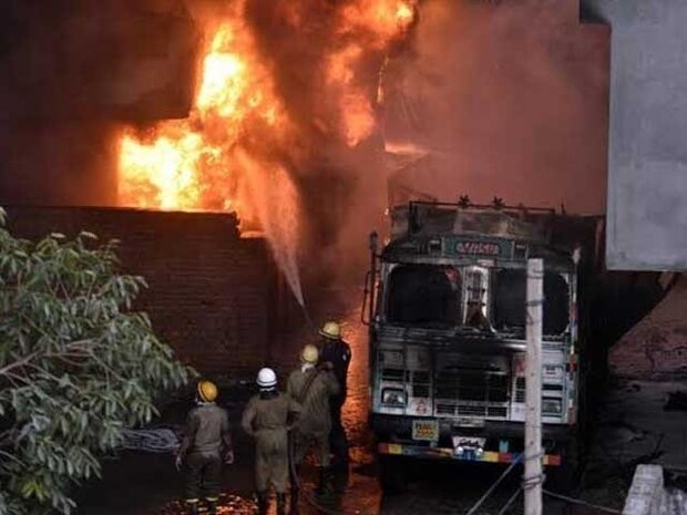 دہلی میں ایک فیکٹری میں آگ لگنے سے 43 افراد ہلاک