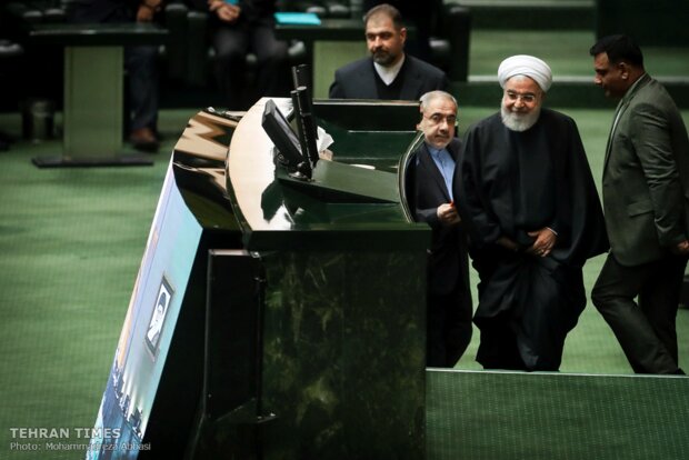 Rouhani submits budget bill to parliament