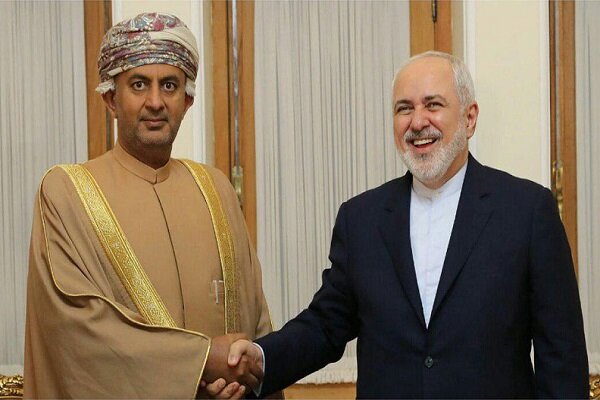 عمان کے وزیر صنعت و تجارت کی ایرانی وزیر خارجہ سے ملاقات