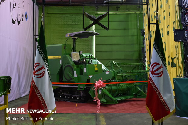 رونمایی از نخستین خط تولید کمباین ایرانی برداشت برنج در اراک