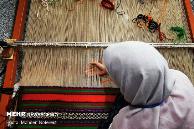 4th national handicraft expo wraps up in S. Khorasan 