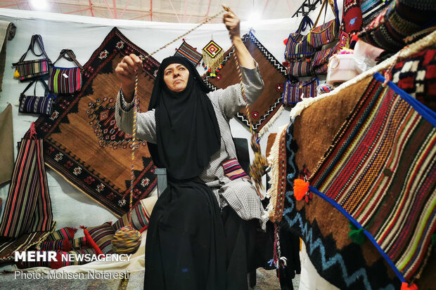 4th national handicraft expo wraps up in S. Khorasan 