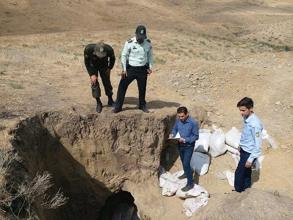 ۱۱ حفار غیرمجاز اشیا تاریخی در چالدران دستگیر شدند