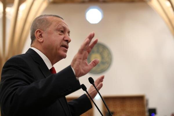 أردوغان يهدد أمريكا بالاعتراف بالإبادة الجماعية للهنود