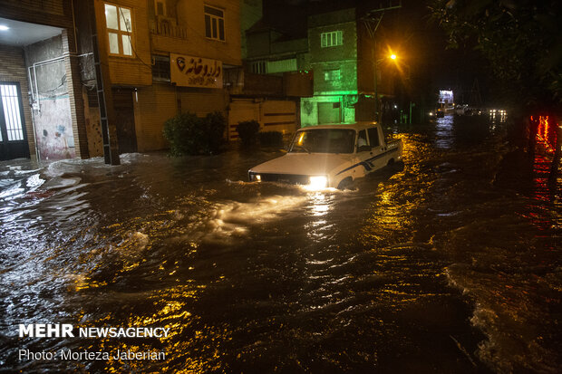 Vast torrential rainfall hit Ahvaz 