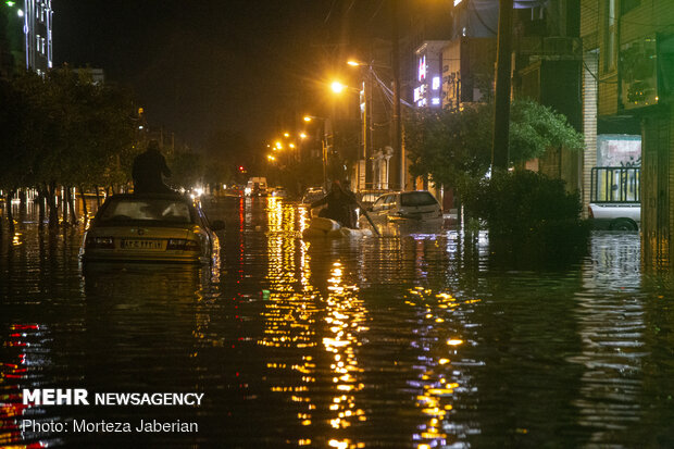 Vast torrential rainfall hit Ahvaz 