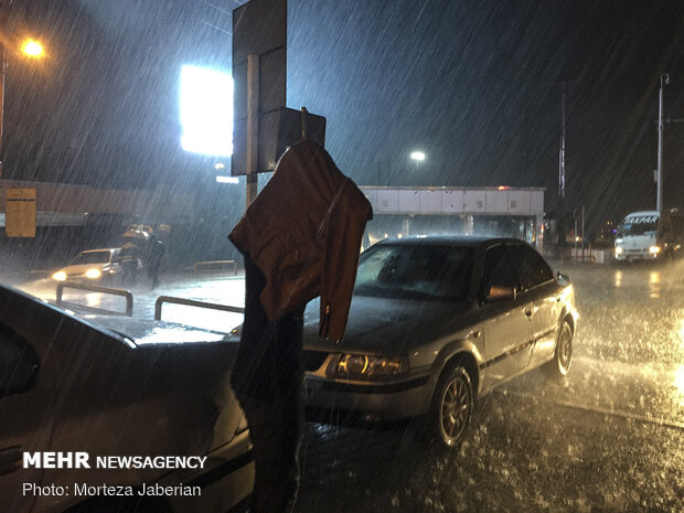 Vast torrential rainfall hit Ahvaz 