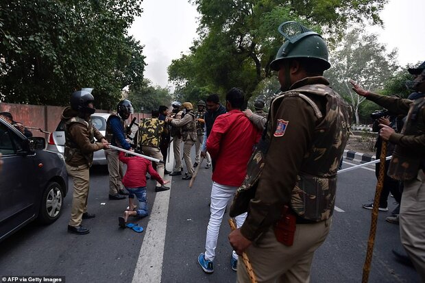 تظاهرات علیه قانون جدید شهروندی در هند‎
