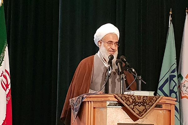 توجه نکردن به دین عاملی برای از بین رفتن سرمایه‌های اجتماعی است
