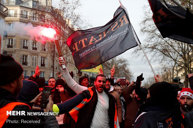 مظاهرات في باريس احتجاجاً على سياسة ماكرون