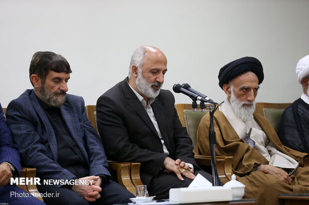 Leader receives officials of commemoration ceremony of late ‘Ayatollah Ta’alohi’