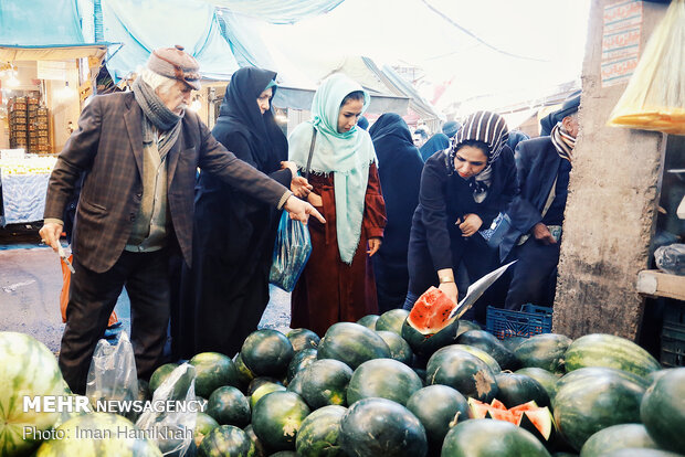 بازار خرید شب یلدا در همدان