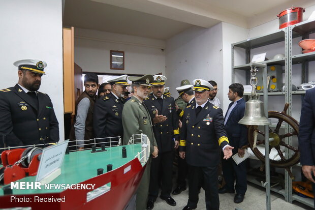 Defense minister’s visit to naval university in northern Iran