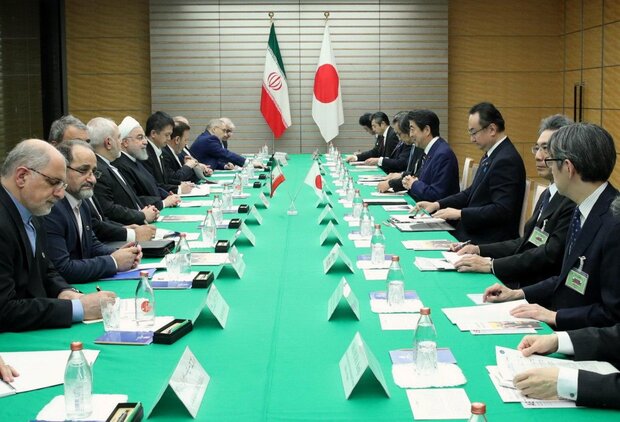 الرئيس روحاني يشيد بدعم اليابان لمشروع "هرمز" للسلام