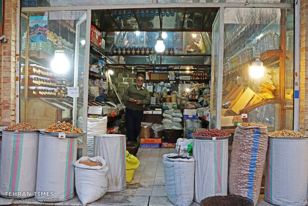 Iranians shop, this time, in honor of the longest night