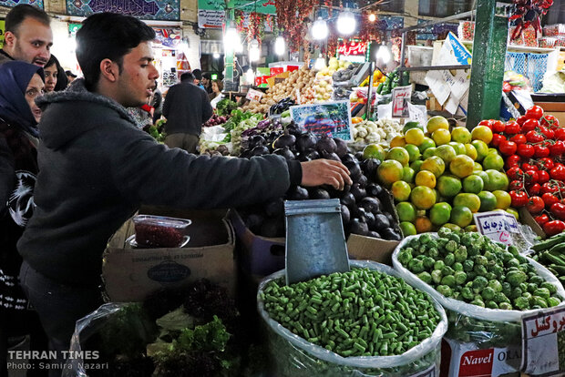 Iranians shop, this time, in honor of the longest night