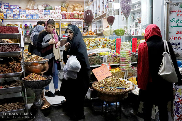 Iranians shop, this time, in honor of the longest night