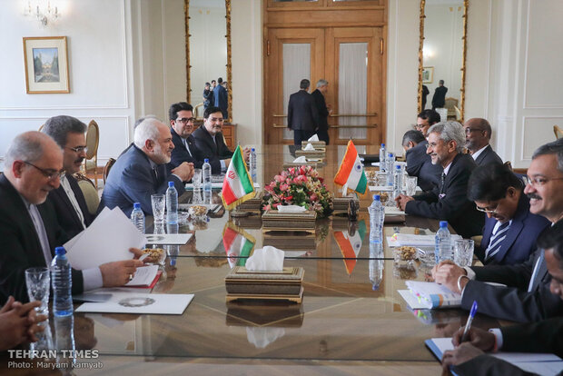 Indian FM meets Iran’s Zarif in Tehran
