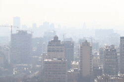 تداوم کاهش کیفیت هوا در تهران/بیماران قلبی و ریوی از خانه خارج نشوند