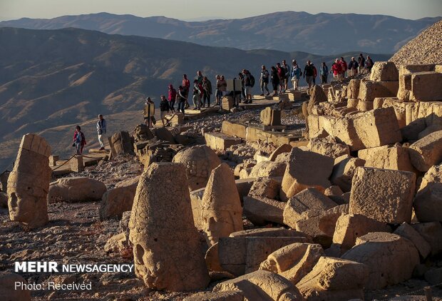 Nemrut Dağı’nın büyüleyici heykellerden fotoğraflar
