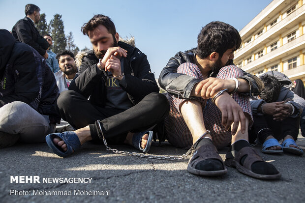 دستگیری ۴۲۴ نفر از اوباش و عاملین اغتشاش در تهران