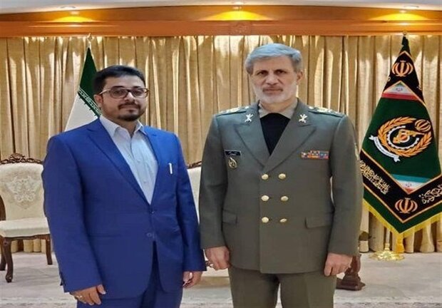 Iranian defense minister, Yemeni envoy discuss ties in Tehran