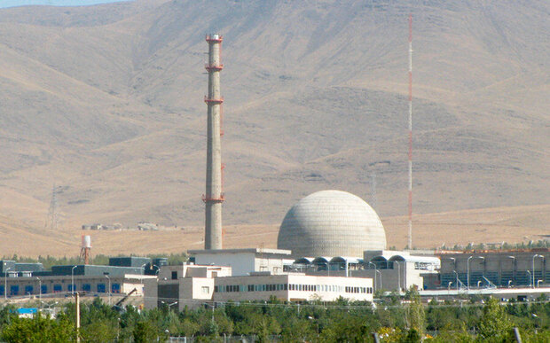 Iran installs Arak heavy water reactor s secondary circuit Tehran