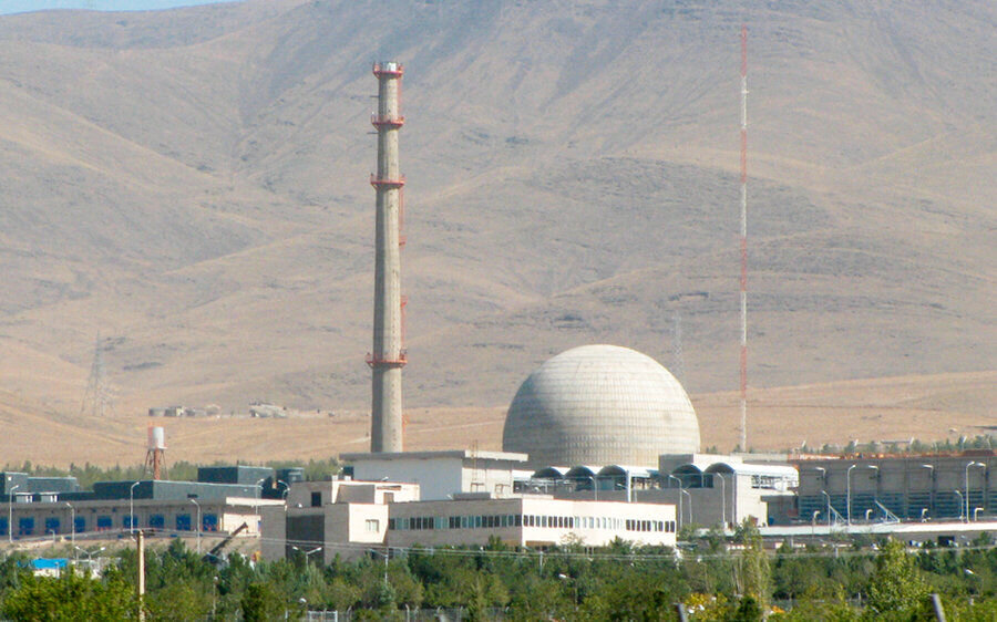 Iran installs Arak heavy water reactor s secondary circuit