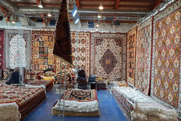 دوازدهمین نمایشگاه تخصصی فرش دستباف قزوین افتتاح شد