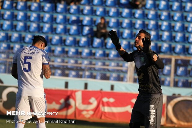 دیدار تیم های فوتبال گل گهر سیرجان و ماشین سازی تبریز