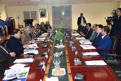 Iran, Pakistan mull over further coop. in health sector