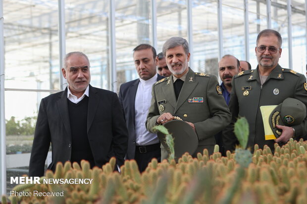 Iran defense minister visits Etka Org. in Varamin