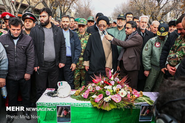 تشییع پیکر شهید محمدرضا رحمانی خلبان هواپیمای میگ ۲۹ ارتش درتبریز