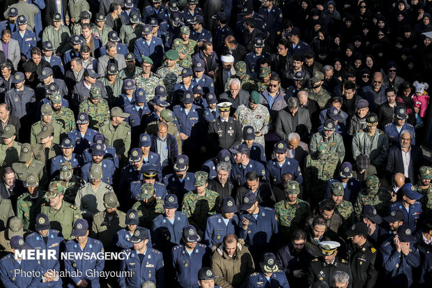 تشییع پیکر شهید محمدرضا رحمانی خلبان هواپیمای میگ ۲۹ ارتش درتهران