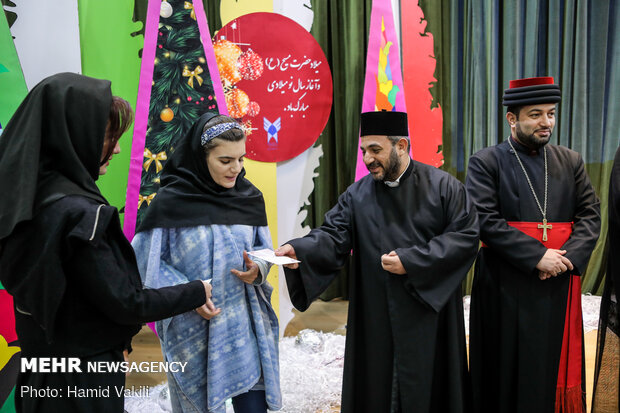 حفل عيد ميلاد المسيح في جامعة "أزاد" الاسلامية