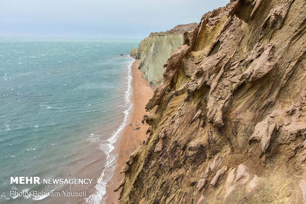 Qeshm Island warmly welcomes tourists who scape winter’s cold