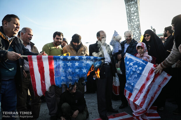 Dey 9 epic marked in Tehran’s Imam Hussein Square