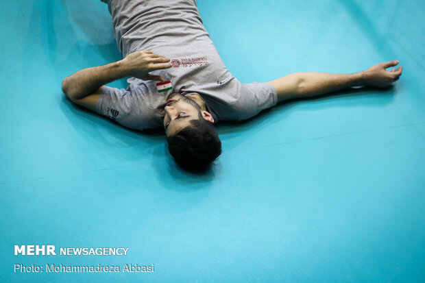 Iranian volleyball team holds training session