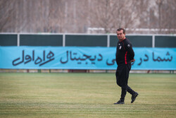 پیشکسوت فوتبال ایران زیر تیغ جراحی رفت
