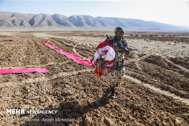 Army Ground Force holds maneuver in southern Iran