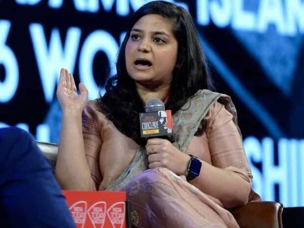 مقبوضہ کشمیر کی سابق وزیراعلی کی بیٹی کو گرفتار کرلیا گیا مقبوضہ کشمیر کی سابق وزیراعلی کی بیٹی کو گرفتار کرلیا گیا