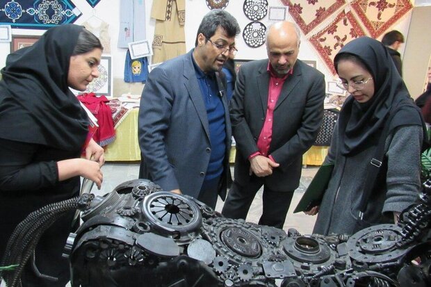 نمایشگاه دستاوردهای دانشگاه فنی و حرفه ای سمنان افتتاح شد