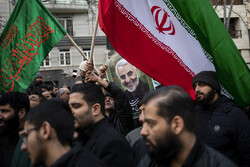 Protests in front of UN office in Tehran for Soleimani's assasination
