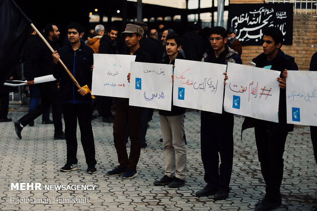 People in Hamedan hold massive anti-US rally over Gen. Soleimani assassination